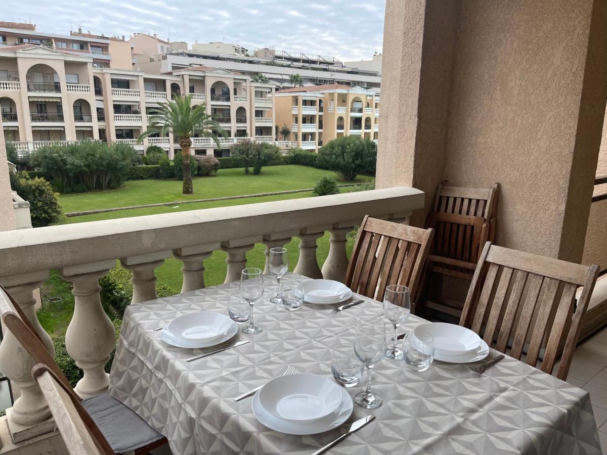 Domaine D'Ahmosis, Modern 2 Bedrooms Refurbished Apartment, F3 Moderne Fraichement Renove Ле-Канне Экстерьер фото